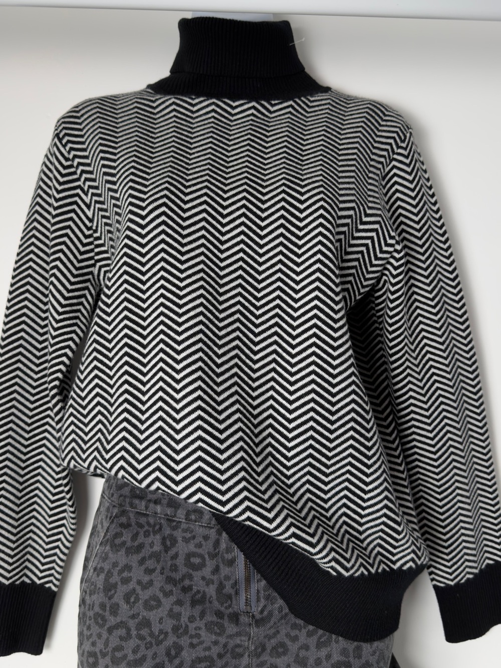 Chevron Pattern Black & White Turtleneck Sweater - Women